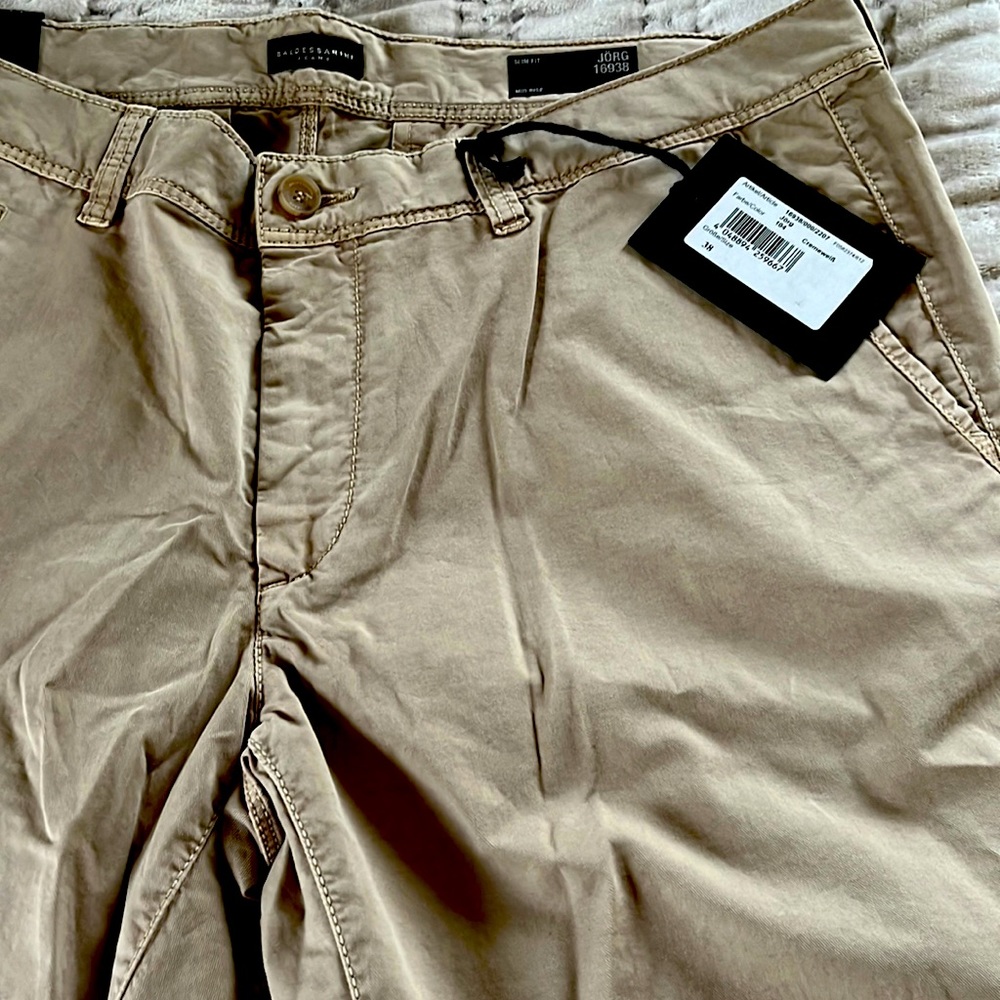 Slim Fit shorts
